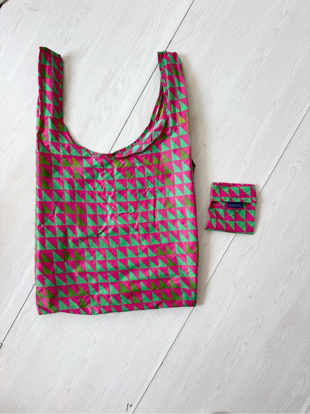 rare vintage baggu pink green geometric standard bag ♡